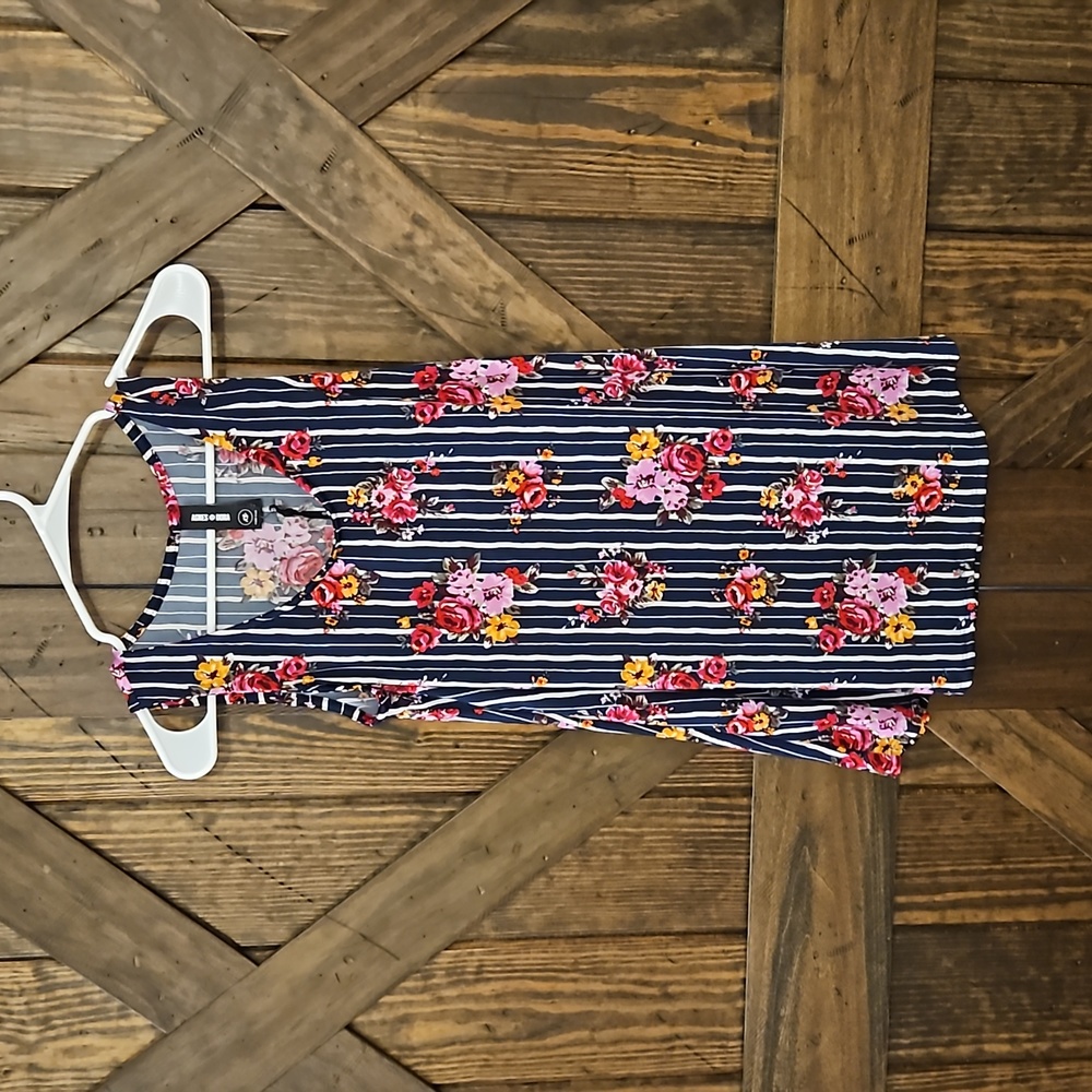 Agnes & Dora Essential Tank Scoop Neck Navy/Mauve Floral XS